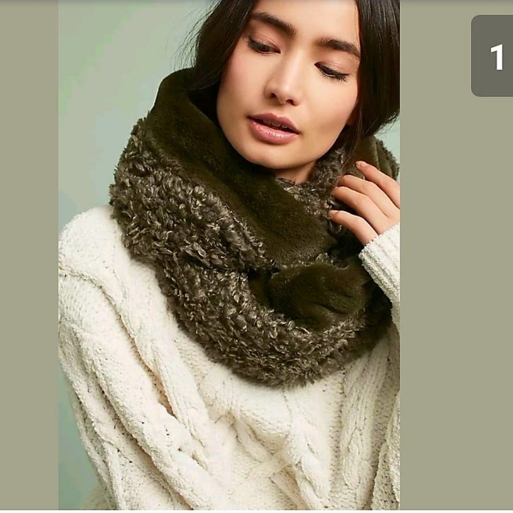 🔮NWT Anthropologie Infinity Loop Scarf